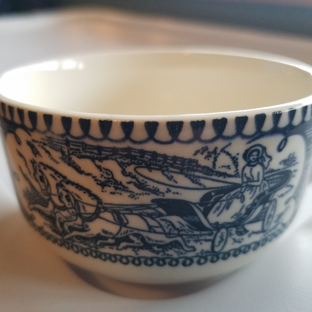 Currier & Ives Vintage Blue Coffee Tea Cup Horse and Carriage Made in USA Tub1